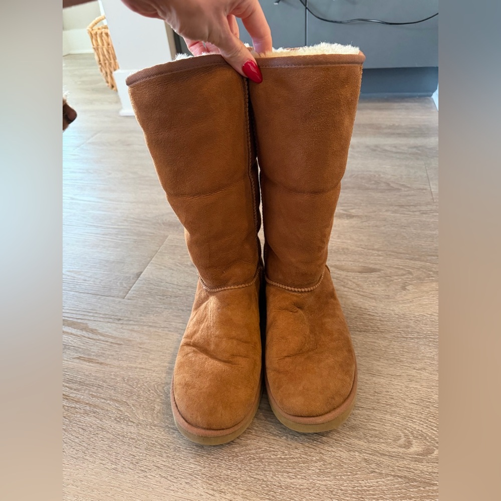UGG Classic Tall Chestnut Sheepskin Suede Shearling Lined Boots Women’s Size 10 - Picture 8 of 9